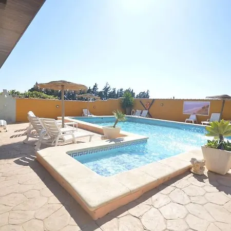Casas Paqui Y Pablo Con Piscina Compartida En Conil 펜션 *