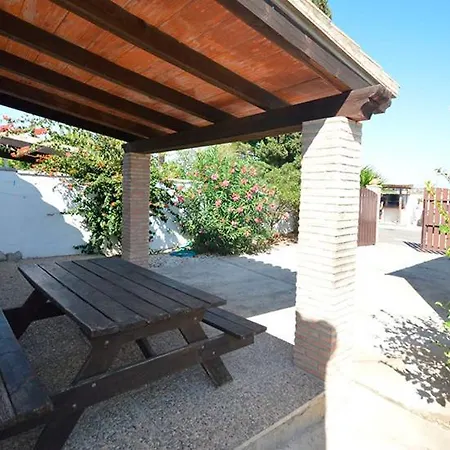 Сasa de vacaciones Casas Paqui Y Pablo Con Piscina Compartida En Conil Conil De La Frontera
